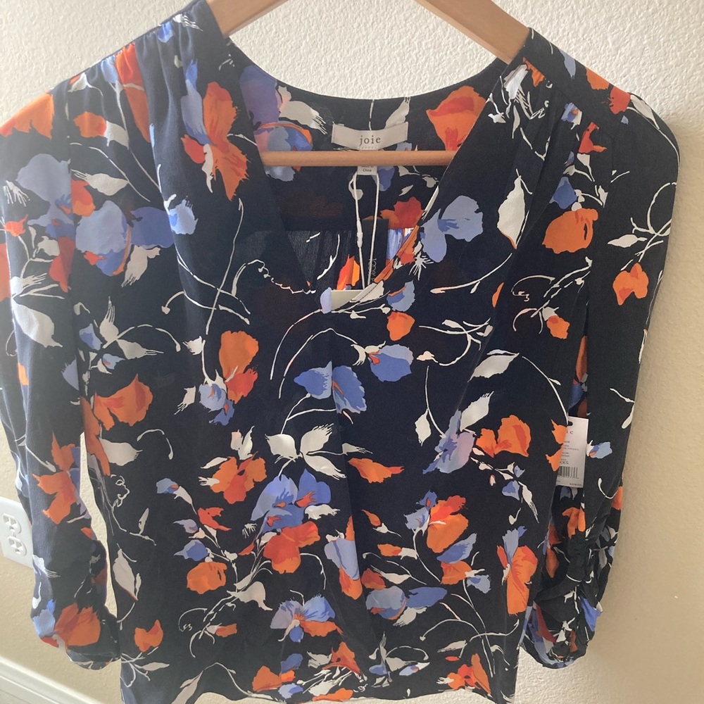 Joie Maizie Caviar 100% Silk Floral Blouse NWT Size XXS